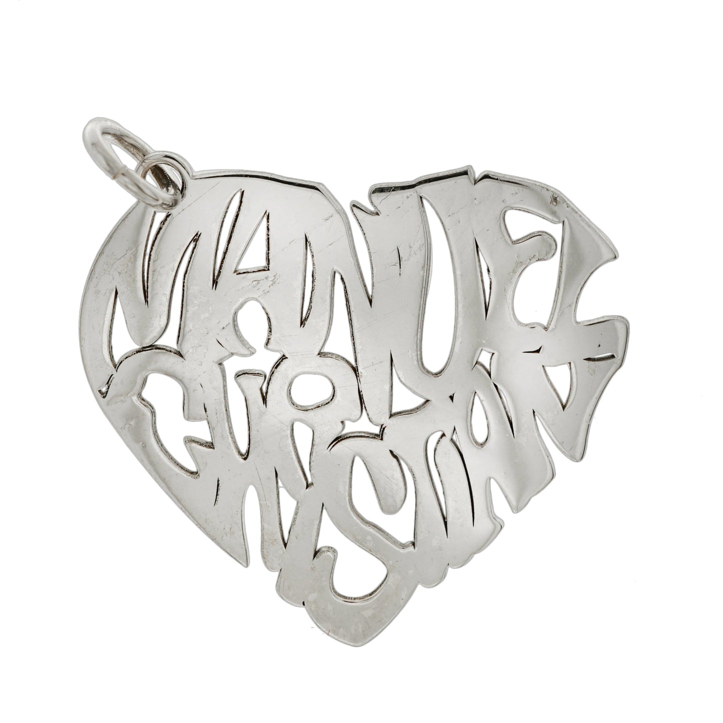 Ciondolo cuore in argento 925, alto 3 cm, con nomi personalizzabili. Un gioiello artigianale che celebra l’amore e i legami più autentici.