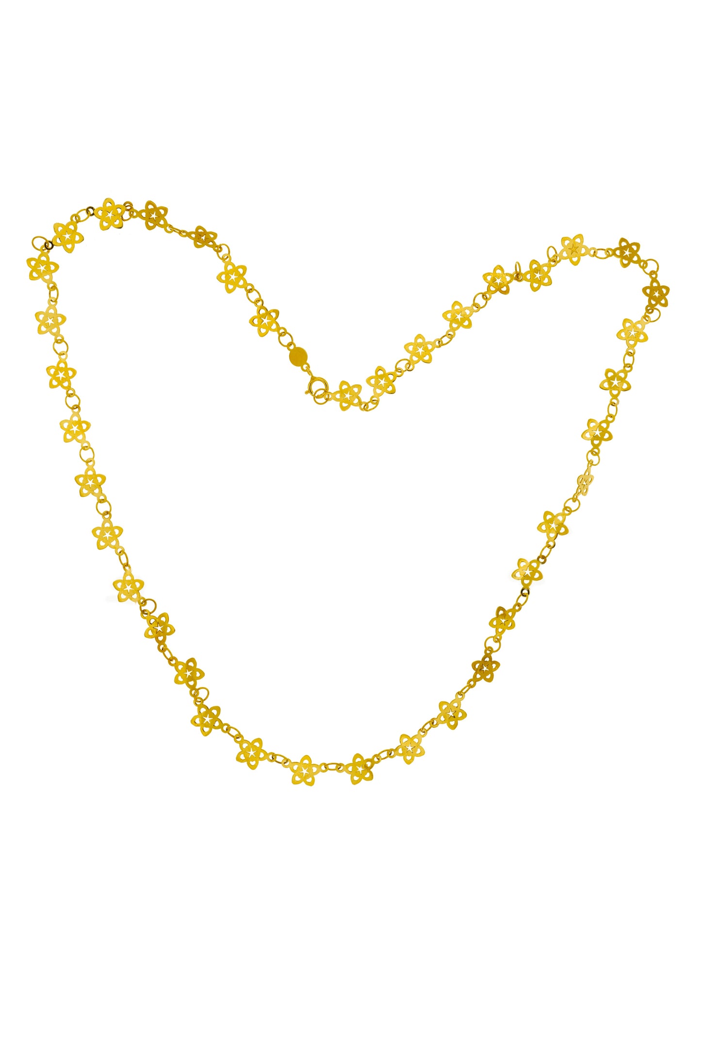 Questo girocollo in oro è un intreccio raffinato di piccoli fiori traforati, uniti tra loro per formare una catena leggera e delicata. Il metallo, dal colore caldo e brillante, riflette la luce con eleganza. Il tocco è liscio e sottile, ma la lavorazione artigianale aggiunge una sensazione di autenticità e unicità. Il girocollo è realizzato con taglio laser e rifinito a mano, unendo tradizione e innovazione nel nostro laboratorio orafo a Livorno.