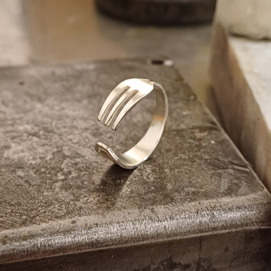 Anello Forchetta in Argento 925: quando il quotidiano diventa gioiello