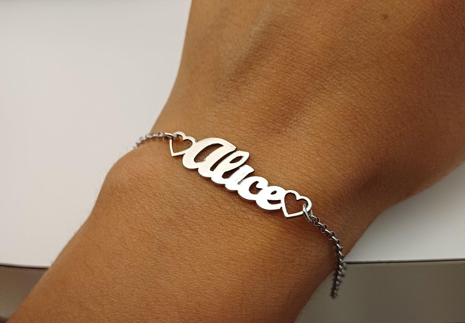 NOMI: Un nome inciso per sempre. Un ricordo che non si dimentica.