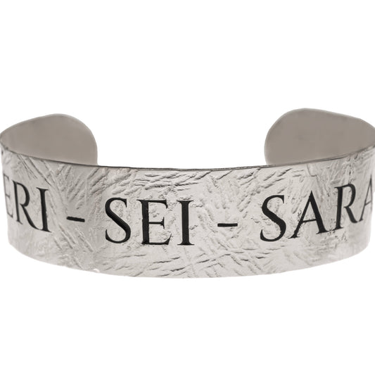 Bracciale Medium in argento 925, alto 3 cm, con incisione interna personalizzabile. Elegante, artigianale e ricco di significato.