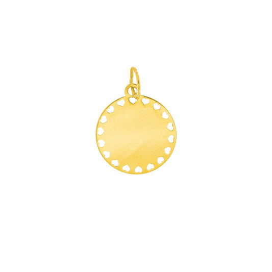 Questo pendente rotondo di 13 mm è decorato con piccoli cuori traforati lungo il bordo. Disponibile in oro Giallo, è stato creato con maestria artigianale nel nostro laboratorio orafo a Livorno. La superficie liscia e lucida è valorizzata da un’incisione laser precisa, rendendolo un pezzo unico e delicato. È un gioiello leggero, simbolico e versatile, perfetto per ogni stile e occasione.