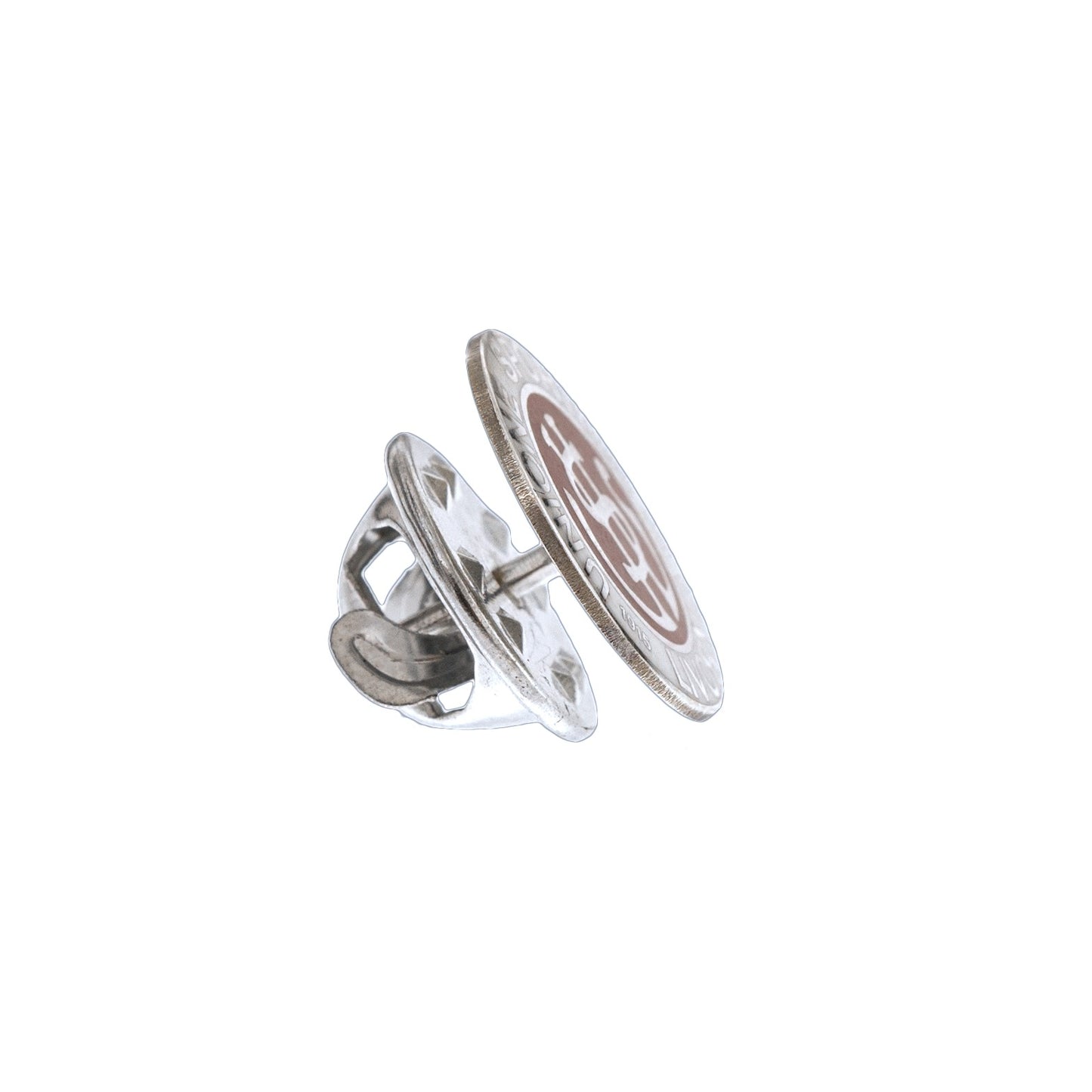 Nel nostro laboratorio orafo a Livorno , questo spillo da giacca in argento 925 da 14 mm è un gioiello distintivo per gli appassionati della US Livorno . Inciso a laser e smaltato a caldo, offre dettagli precisi e una finitura brillante. Ideale per chi cerca gioielli personalizzati calcio che esprimano eleganza e passione, aggiungendo un tocco sofisticato a ogni giacca. Porta con te la tua squadra e mostra l'orgoglio di appartenenza in ogni momento con questo accessorio raffinato e unico.