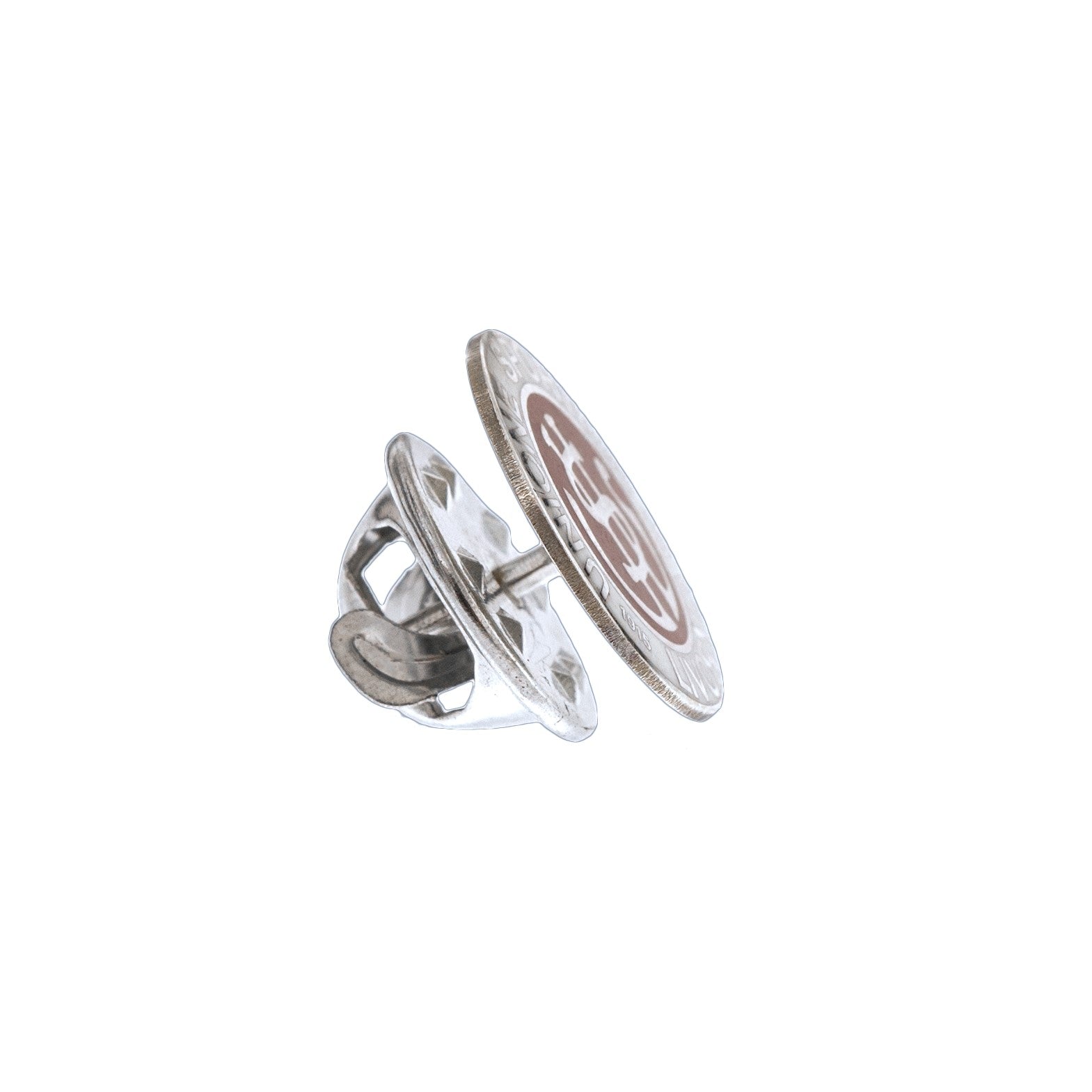 Nel nostro laboratorio orafo a Livorno , questo spillo da giacca in argento 925 da 14 mm è un gioiello distintivo per gli appassionati della US Livorno . Inciso a laser e smaltato a caldo, offre dettagli precisi e una finitura brillante. Ideale per chi cerca gioielli personalizzati calcio che esprimano eleganza e passione, aggiungendo un tocco sofisticato a ogni giacca. Porta con te la tua squadra e mostra l'orgoglio di appartenenza in ogni momento con questo accessorio raffinato e unico.