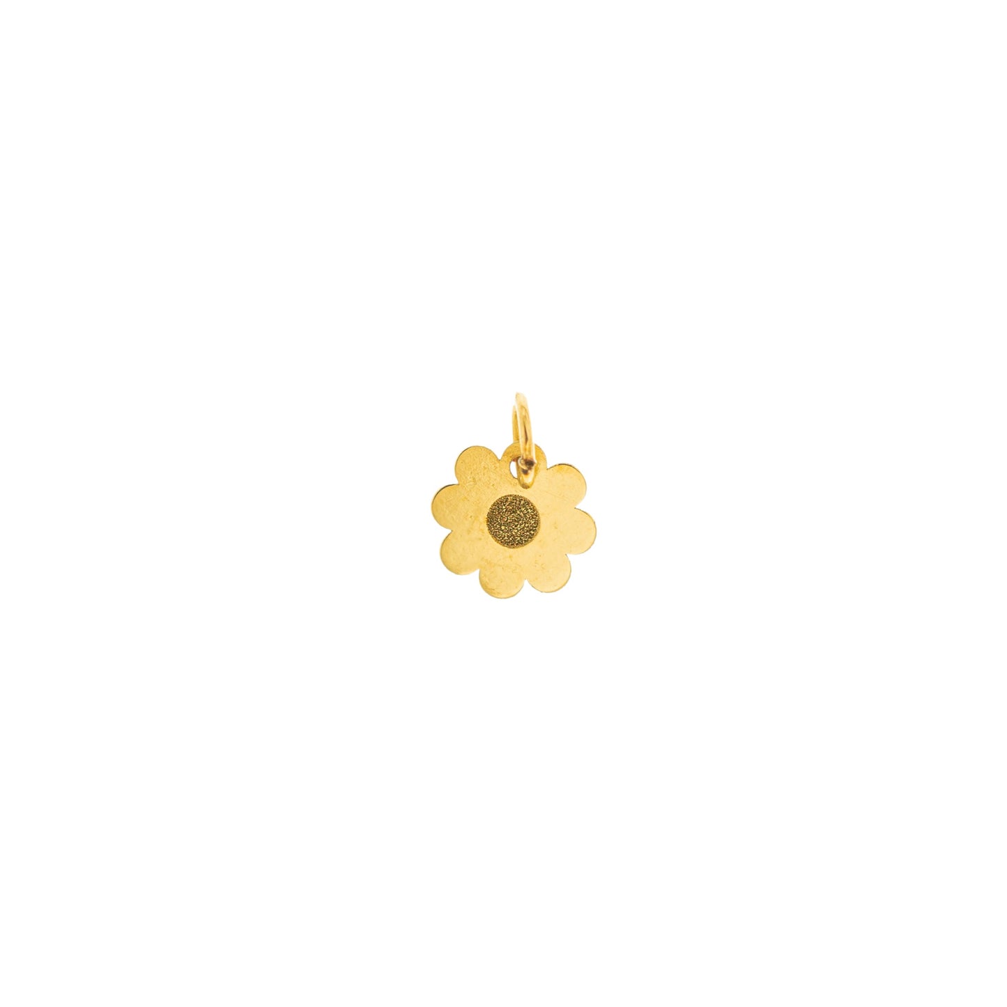 Questo microciondolo è un piccolo pendente, realizzato in oro 18 carati, disponibile nei toni del bianco, giallo o rosa. Ha una forma semplice e delicata, pensata per essere saldata su un bracciale o su un anello. La sua superficie è liscia, con un tocco morbido al tatto.
 È un elemento prezioso e simbolico, creato per celebrare legami affettivi importanti. Ogni pezzo è fatto a mano nel nostro laboratorio artigianale a Livorno.
