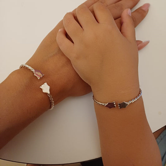 Bracciali cordone livornese artigianali indossati da mamma e figlia simbolo della tradizione livornese